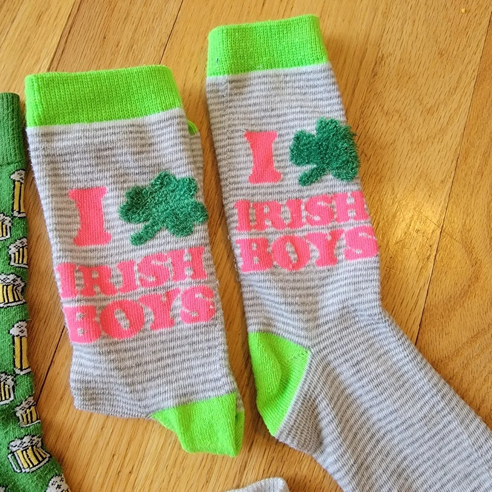 N/A pairs festive