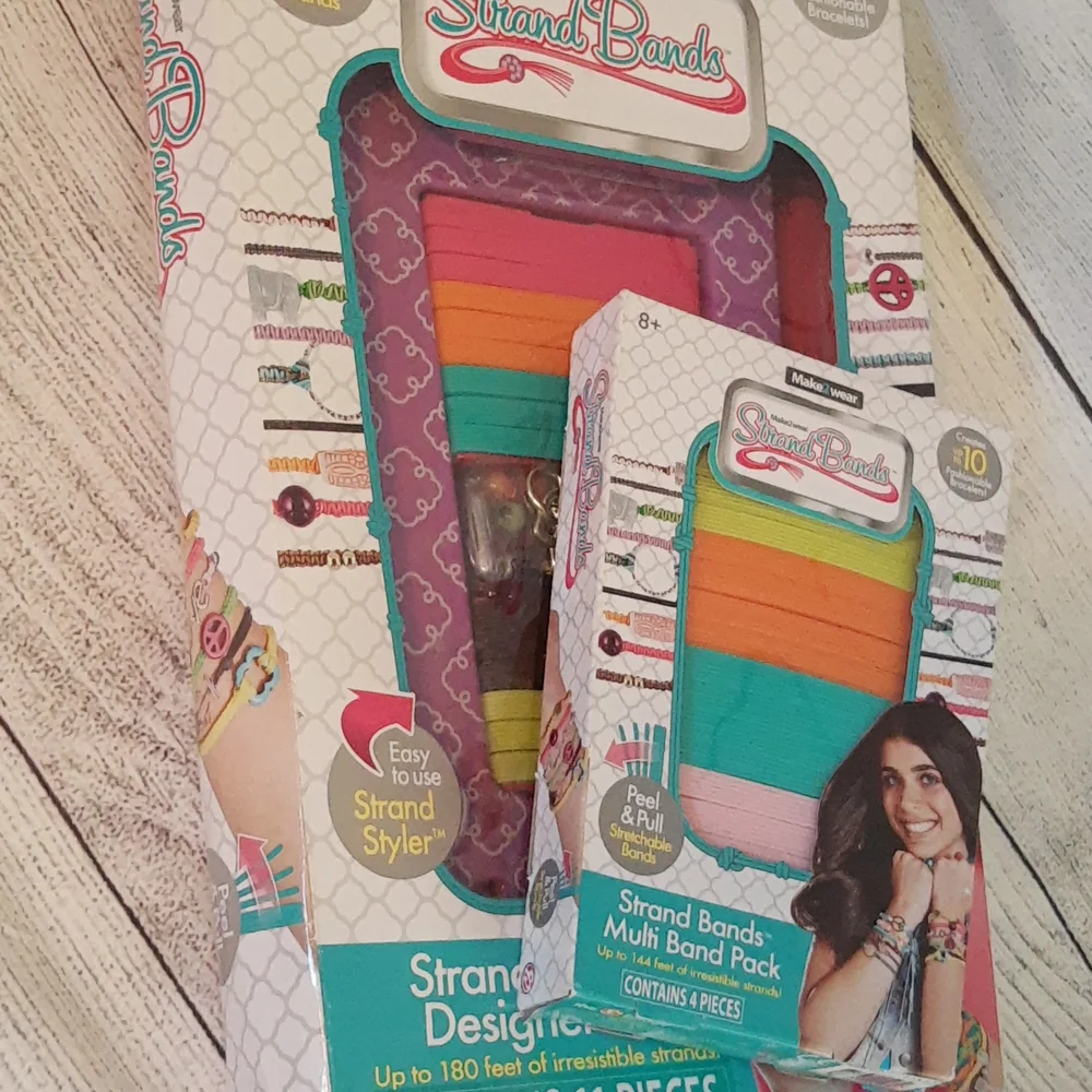 Strand Bands design toy