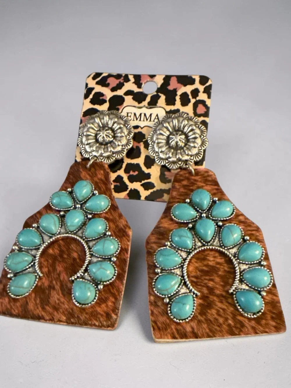 NWT Western Boho Faux Turquoise & Faux Leather Statement Drop EarringSilver Tone