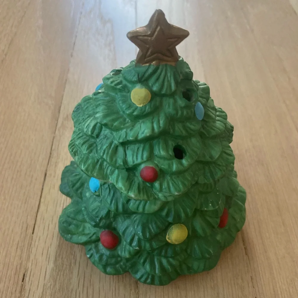 N/A ceramic christmas