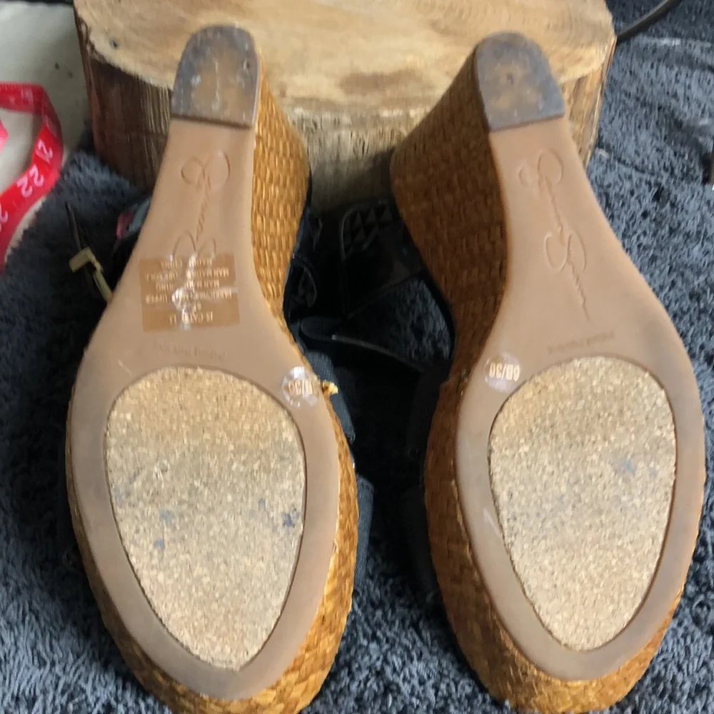 Jessica‎ Simpson Wedged Sandals size 6