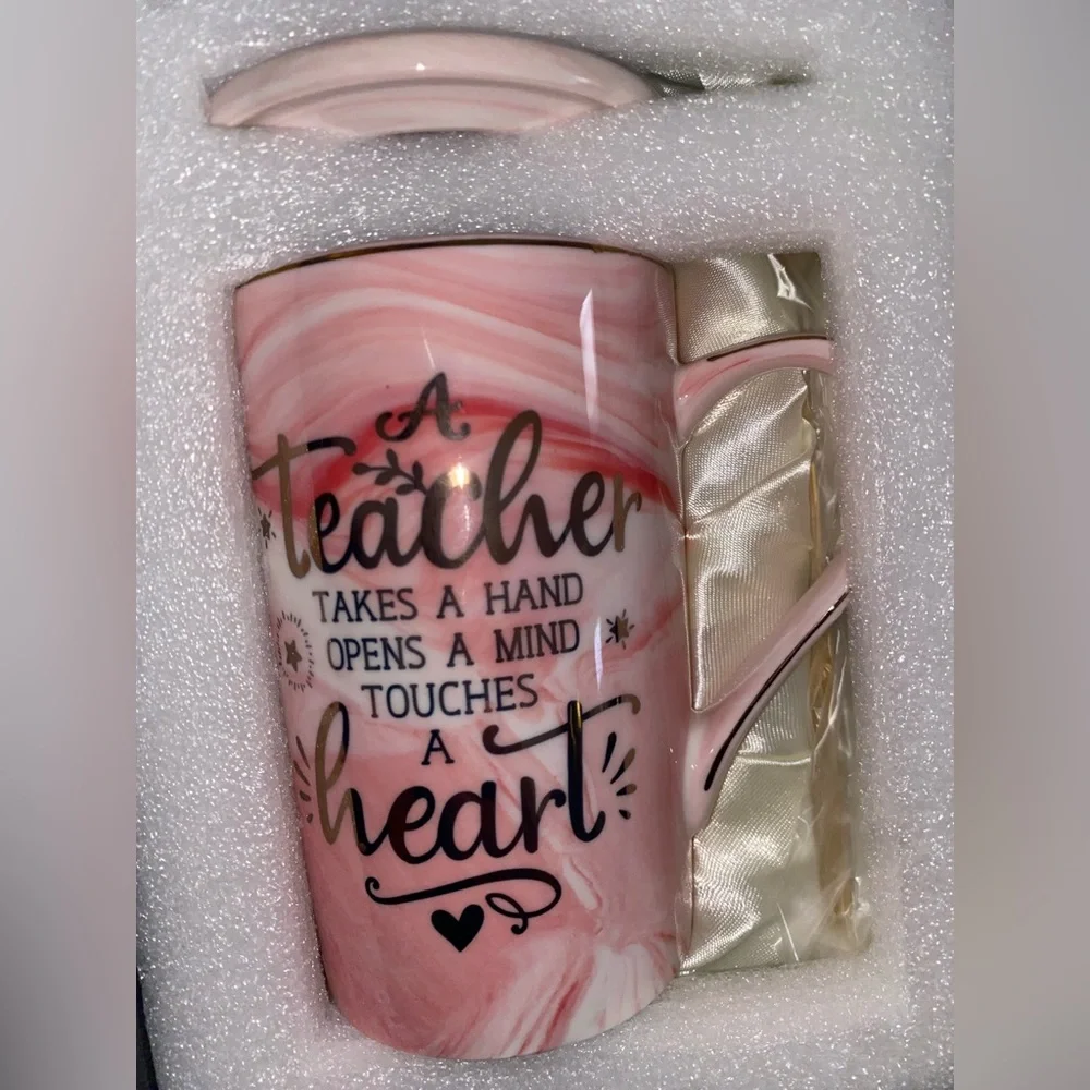 Pink Teacher‎ Mug with Heart Design