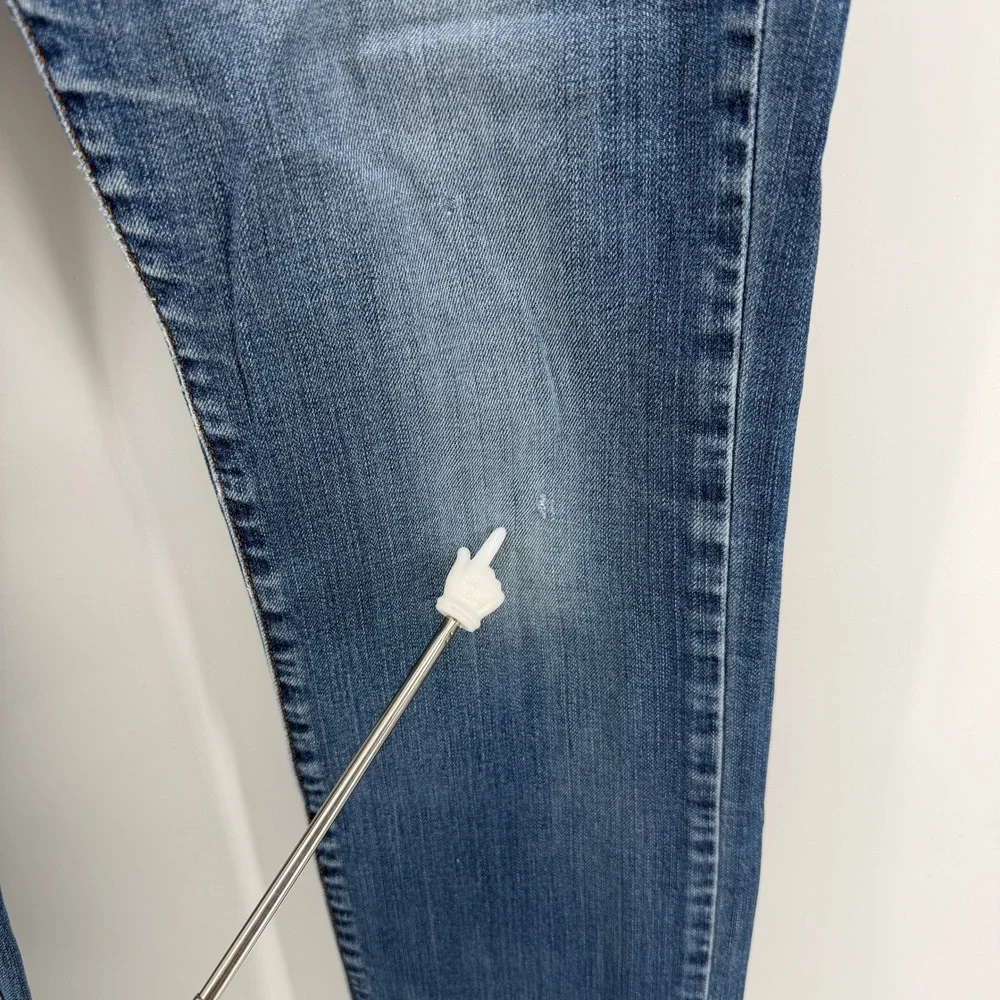 Lucky Brand small hole