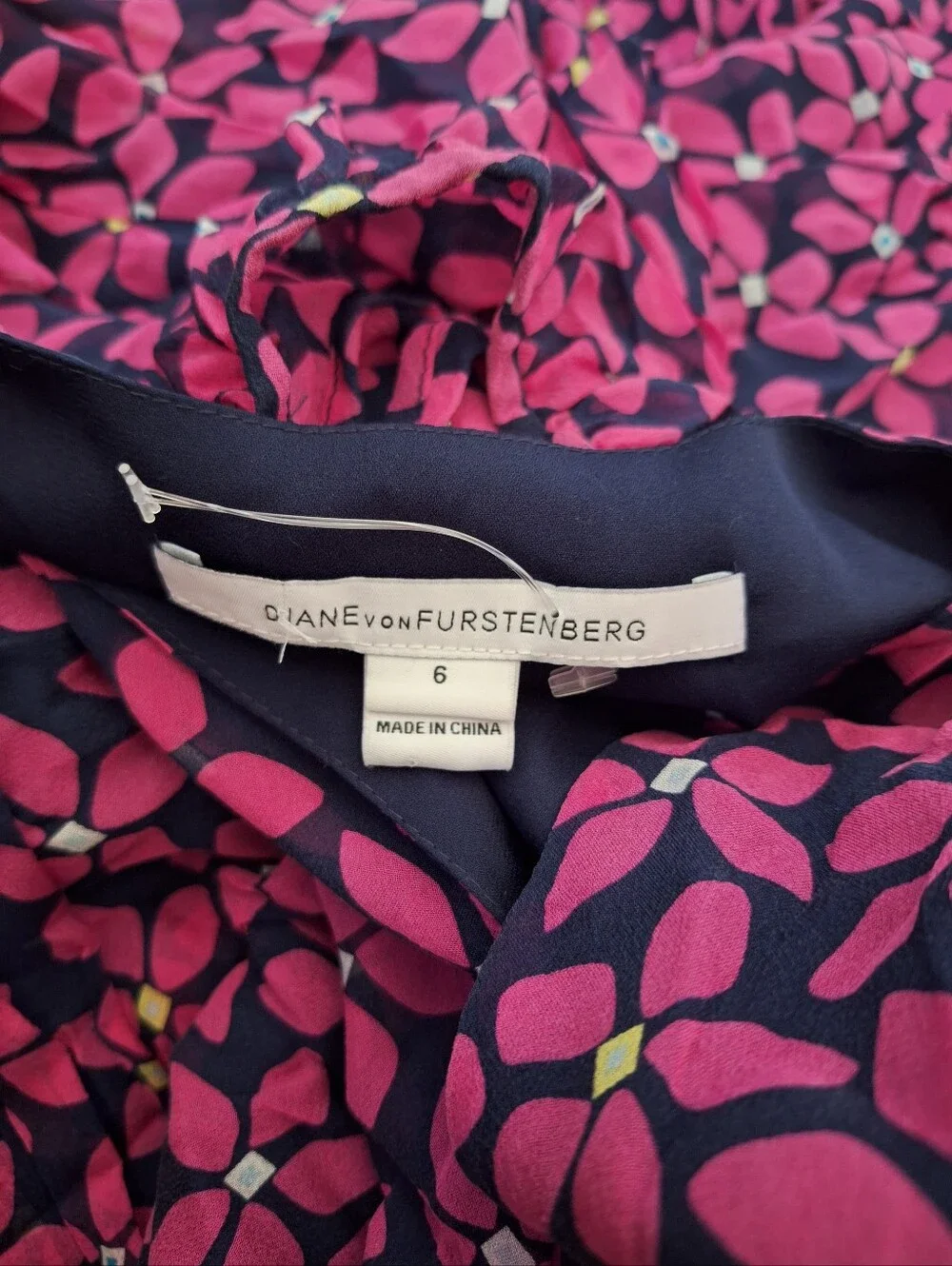 Diane Von Furstenberg chic navy