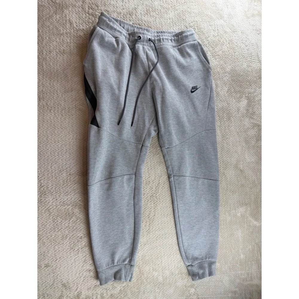 Nike sportswear tech