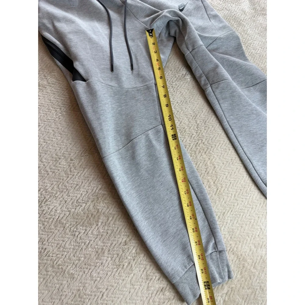 Nike sportswear tech