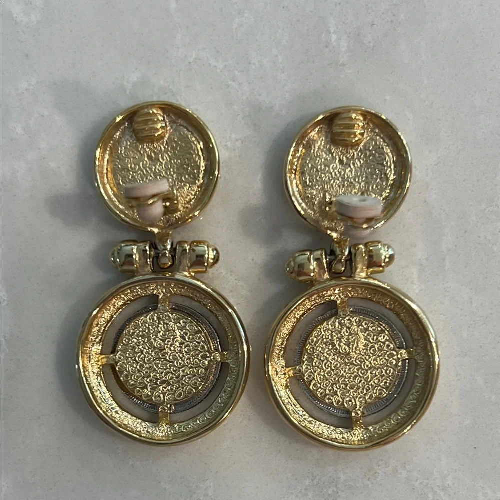 N/A elegant drop