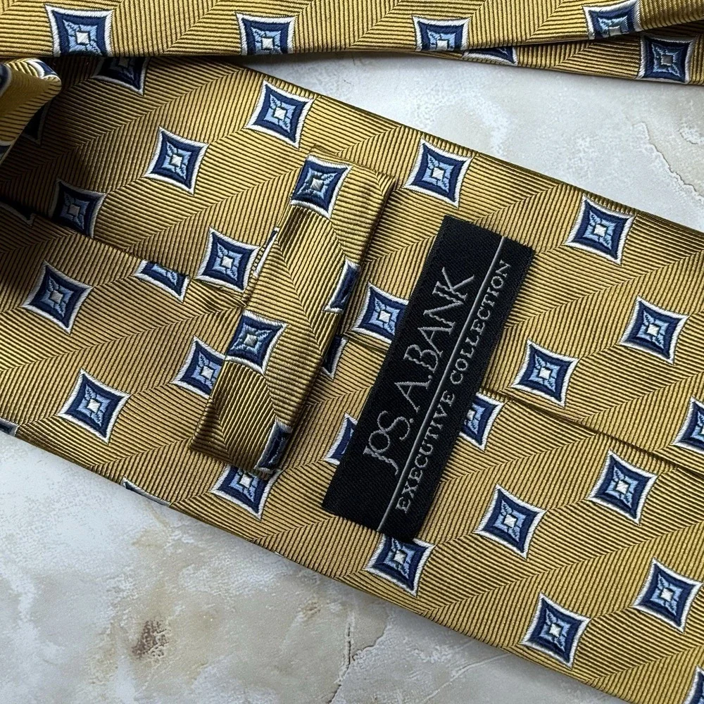 NWOT Jos. A. Bank‎ Executive Collection Silk Tie Mustard Yellow 3 3/8