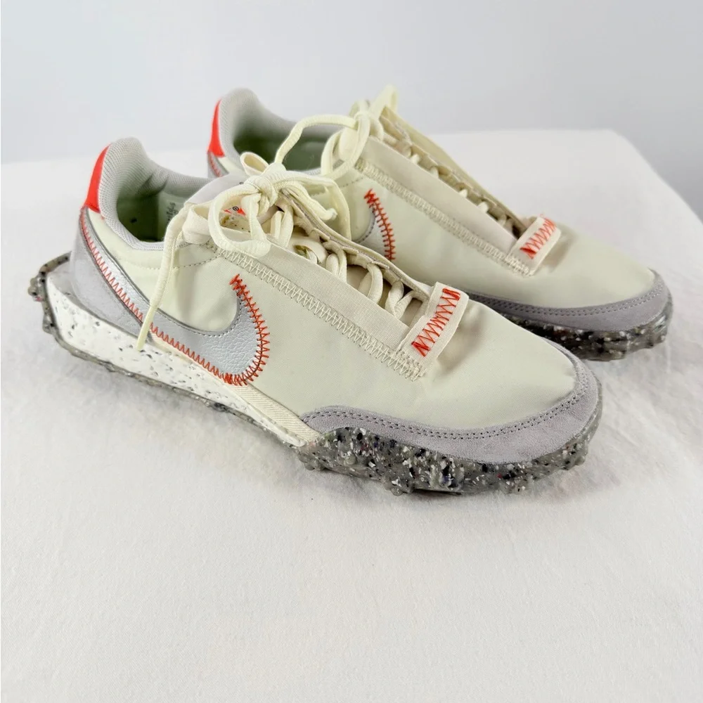 Nike woman waffle