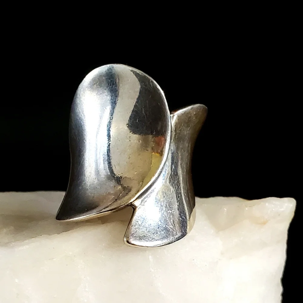 GG Unique Jewelry pixi hug