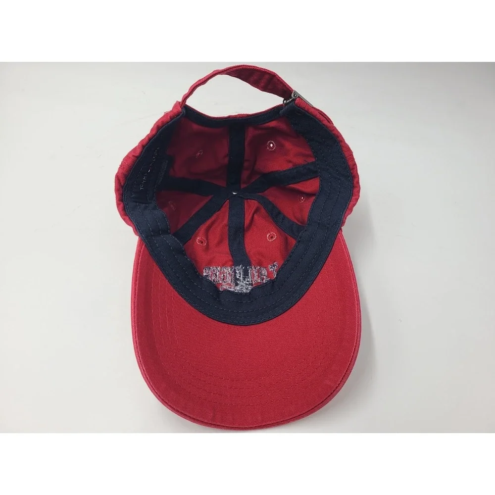 Tommy Hilfiger hat seems