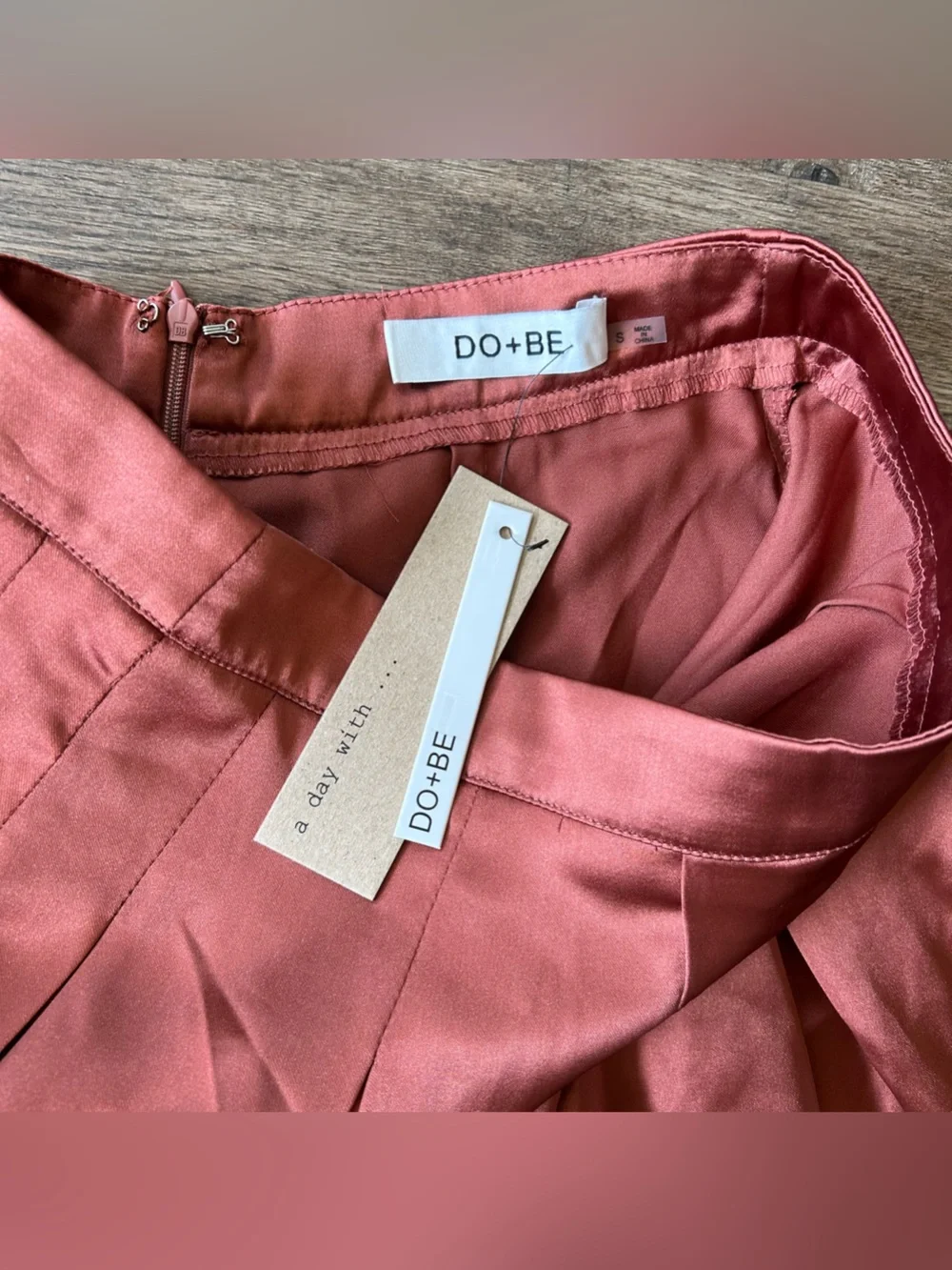 DO+BE pleated circle
