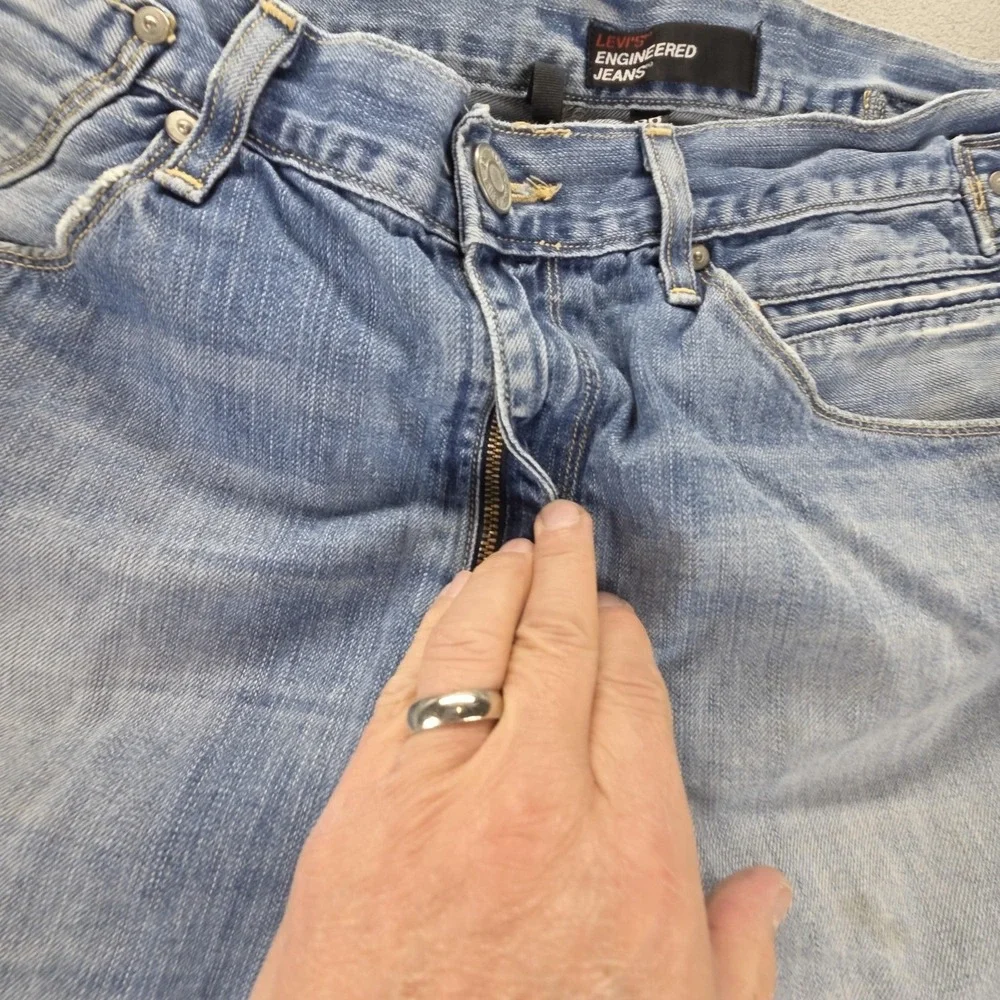 Levis 9608 important