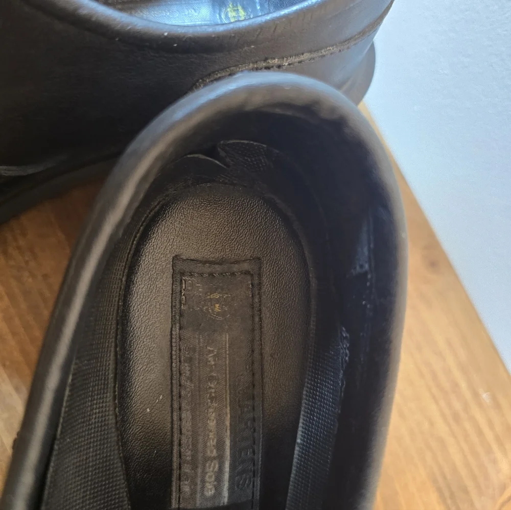Dr. Martens 8269 signature women
