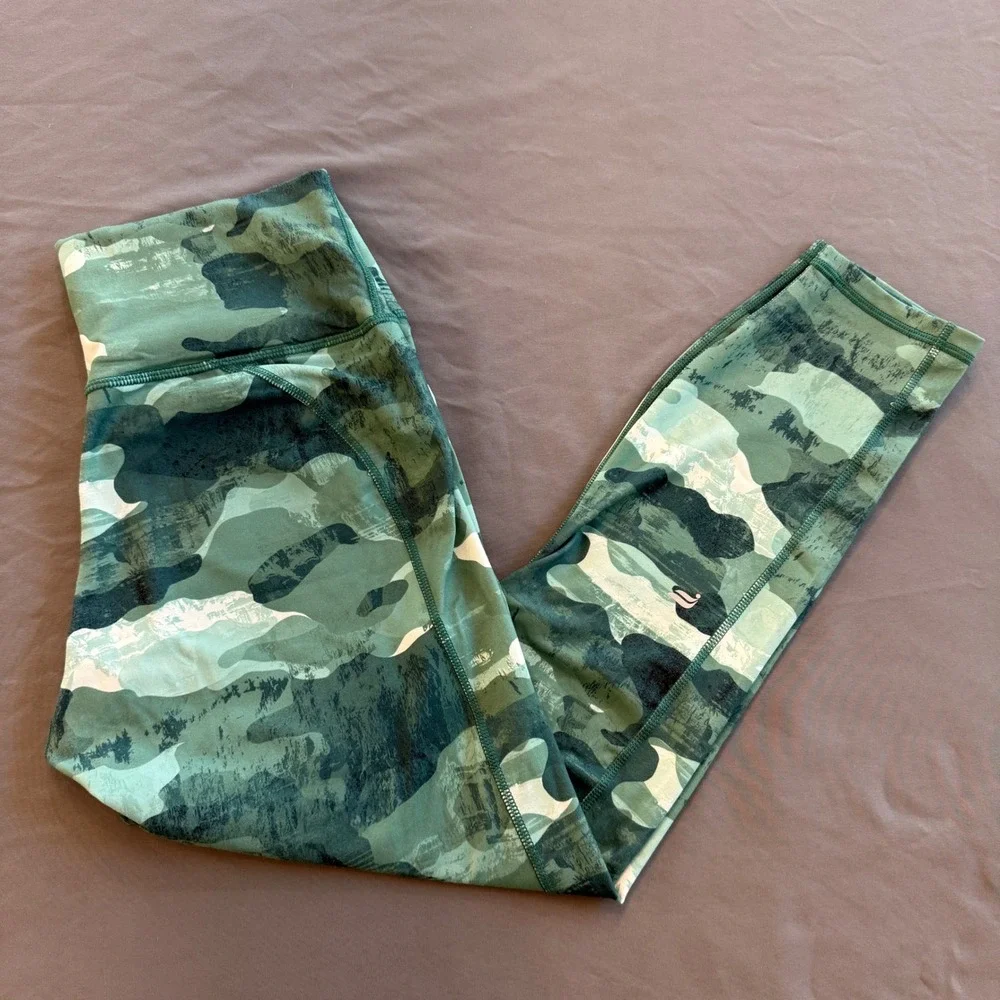 Fabletics pilates abstract