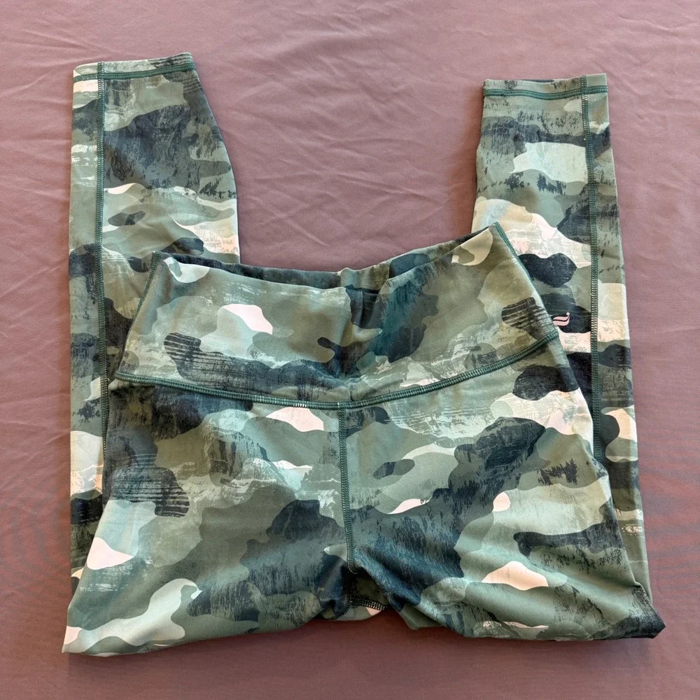 Fabletics pockets performance ensures