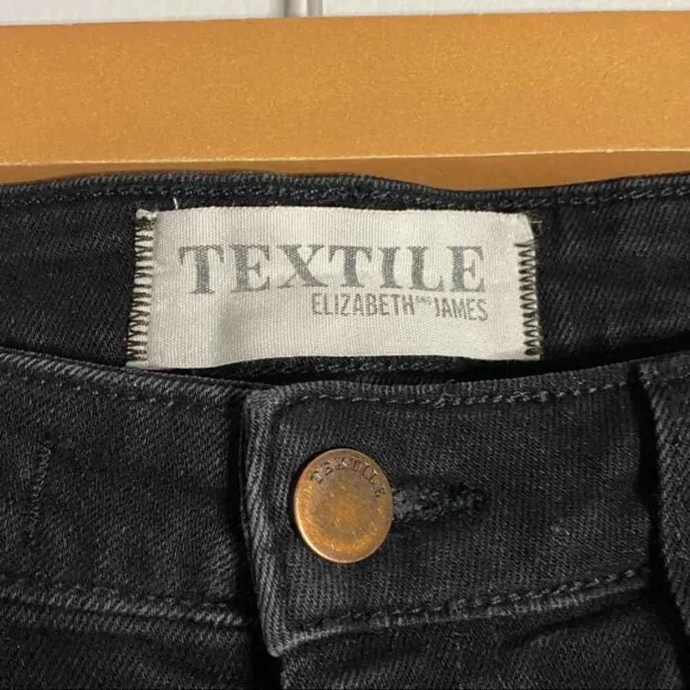 TEXTILE Elizabeth and James details gently