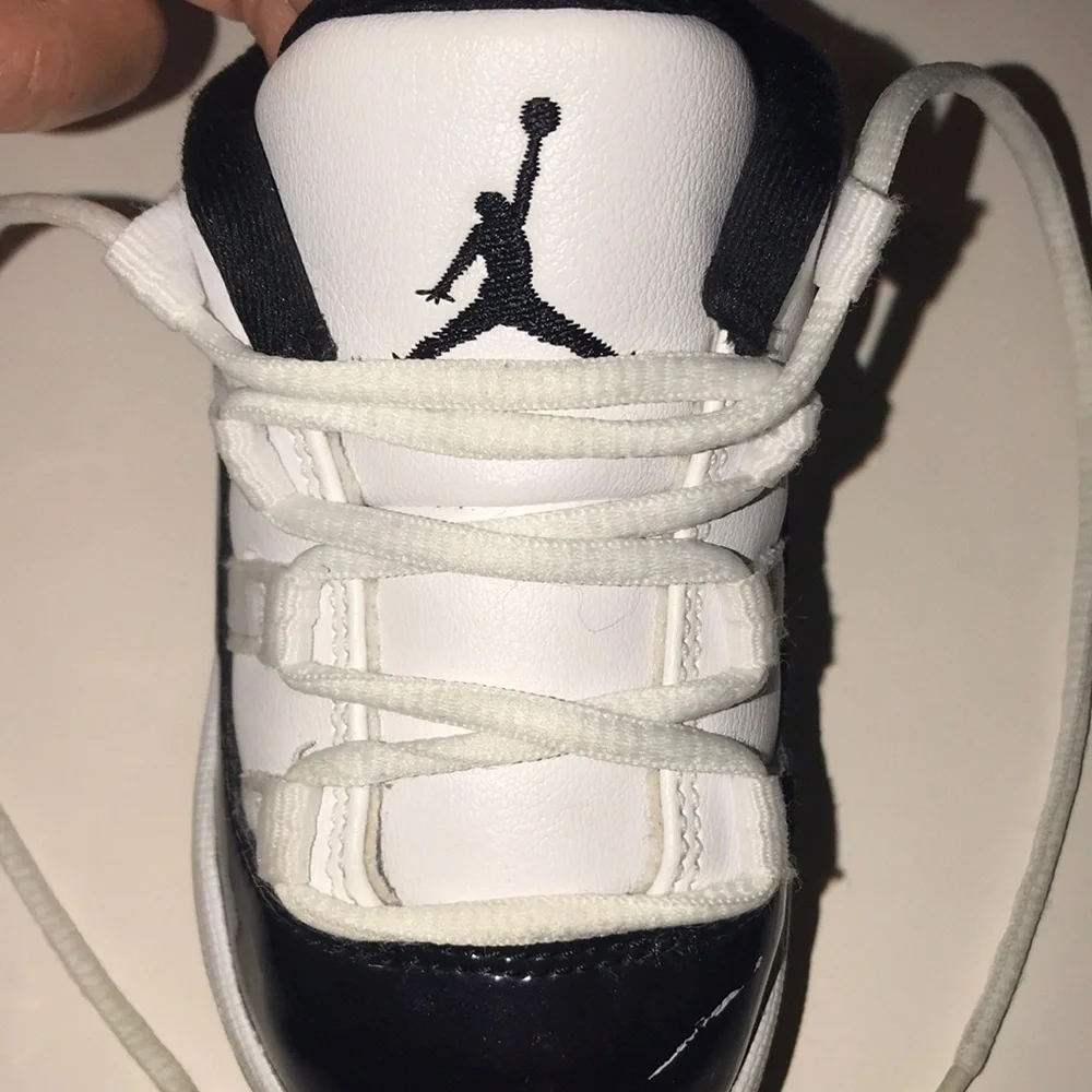 Jordan boy’s metallic