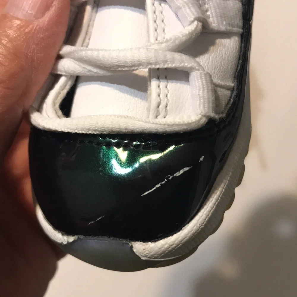 Jordan boy’s metallic
