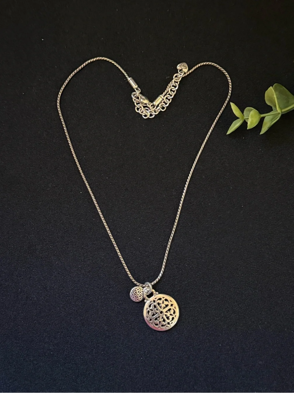 Brighton necklace round