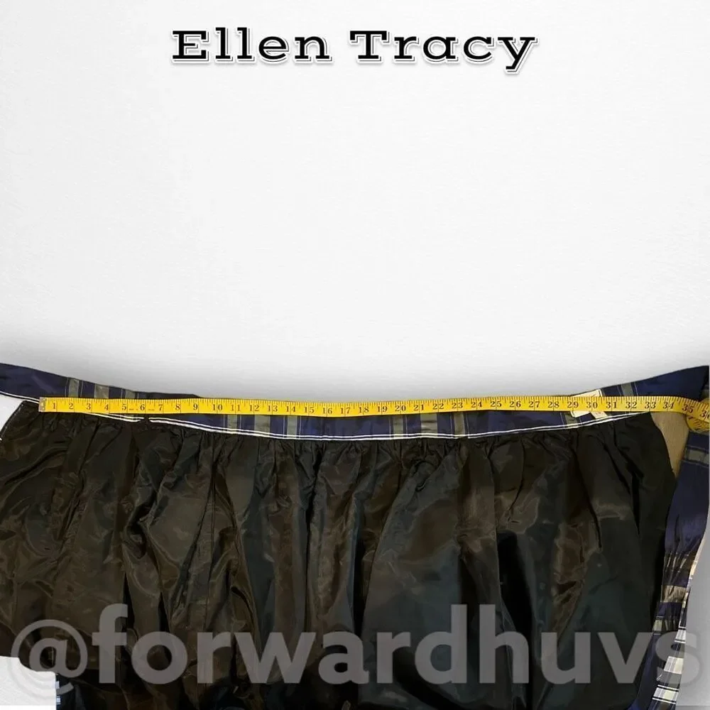 Ellen Tracy presenting truly