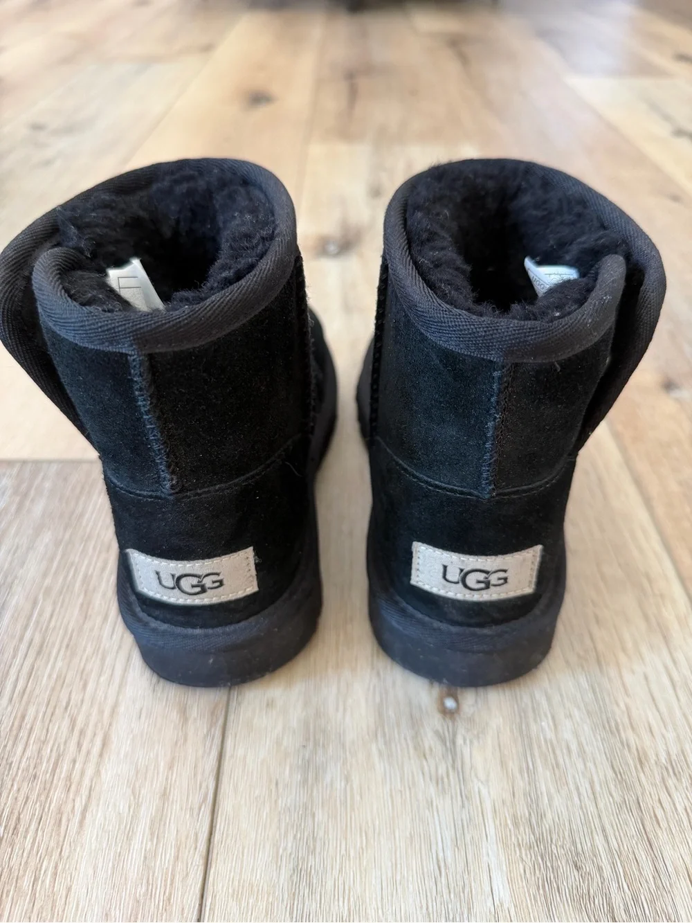 UGG classic short