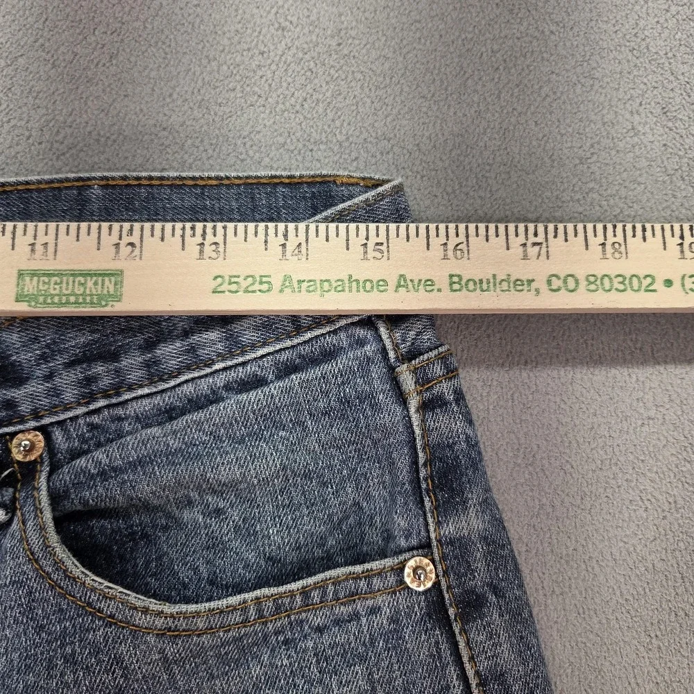 Levis important sizing