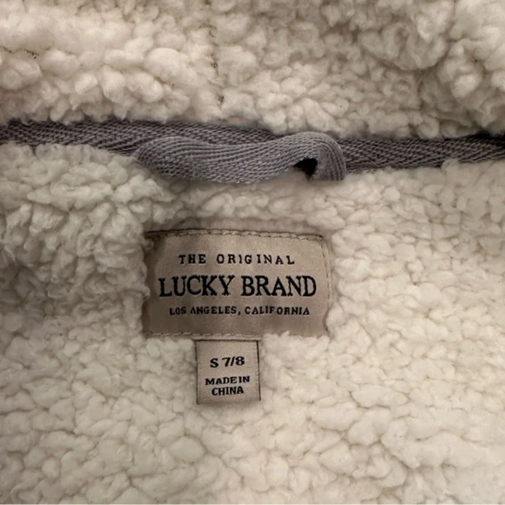Lucky Brand stay warm