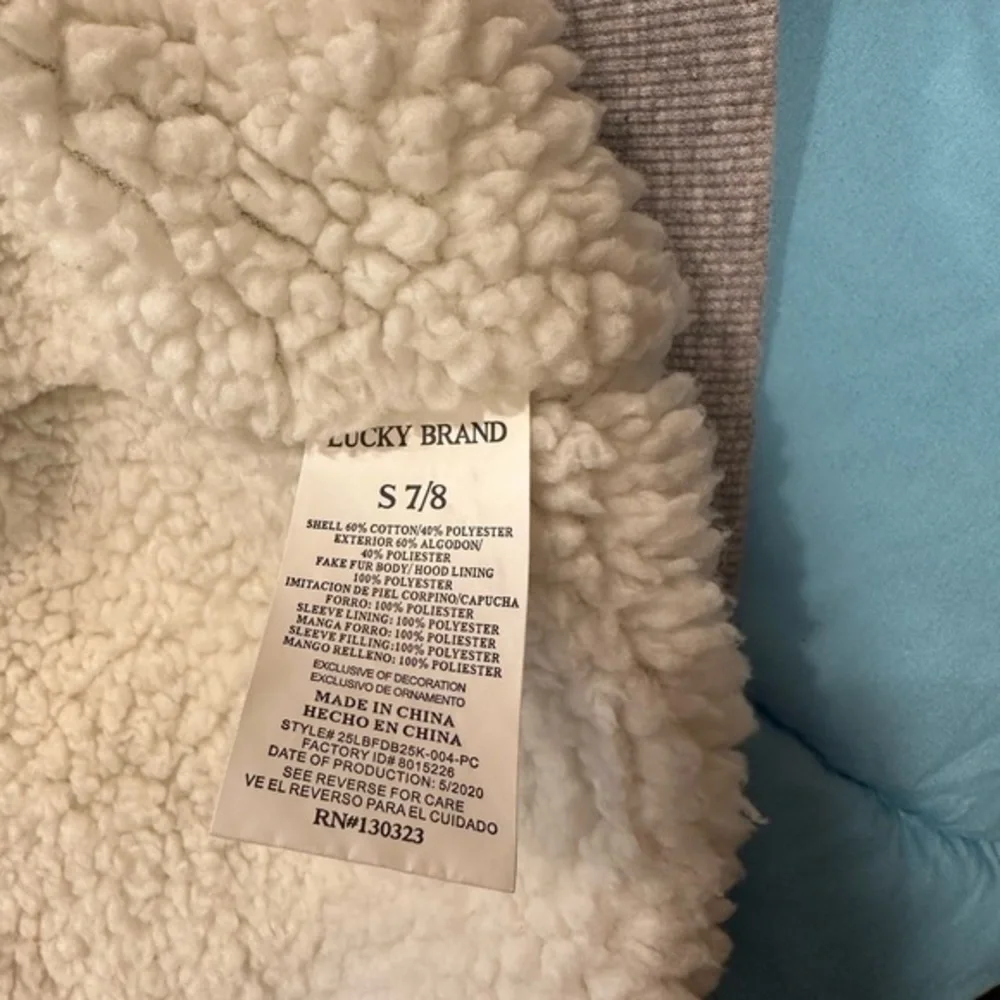 Lucky Brand stay warm