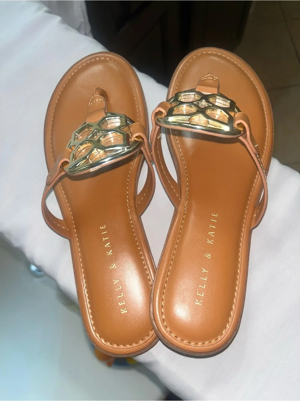 Kelly & Katie classic tan