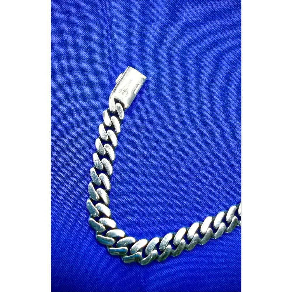 Unbranded crafted from