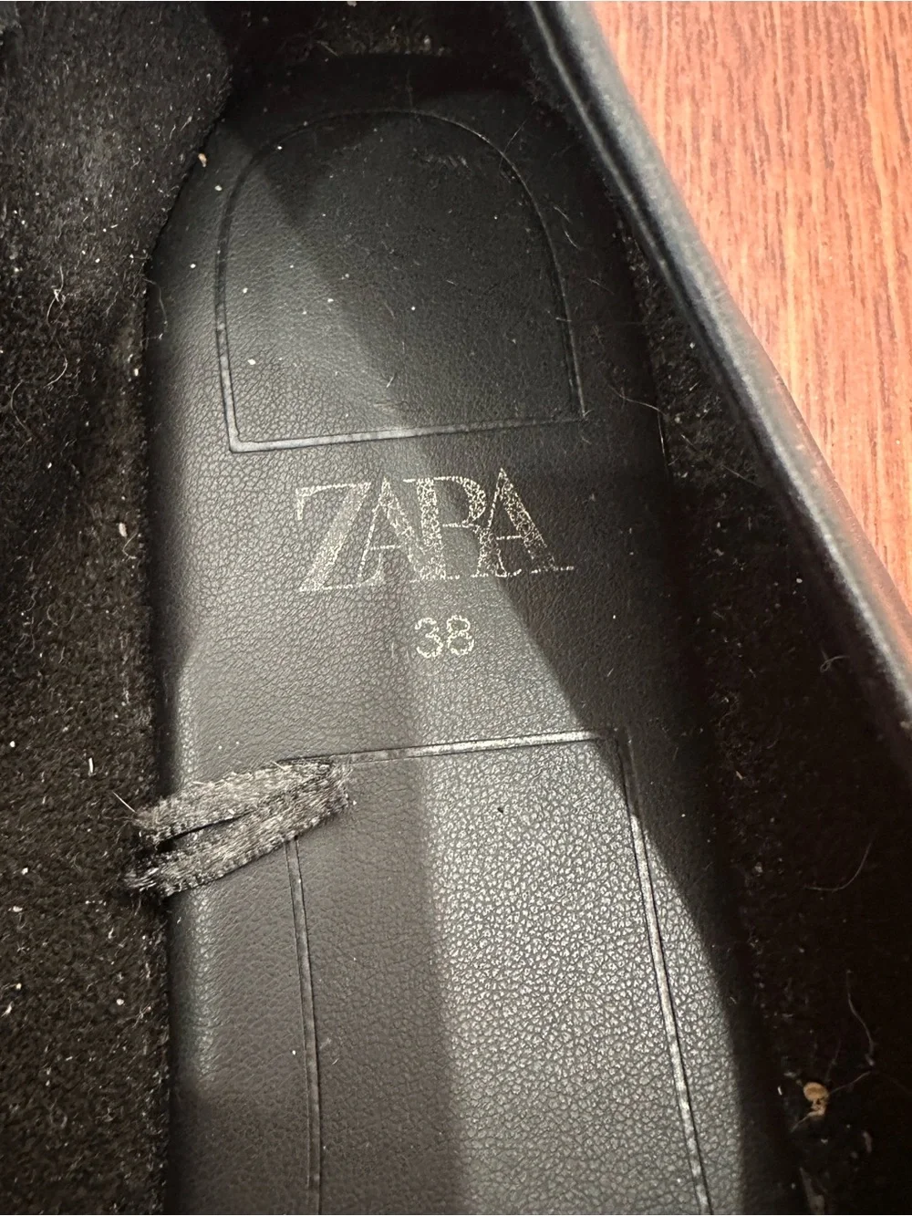 Zara minimalist pointed