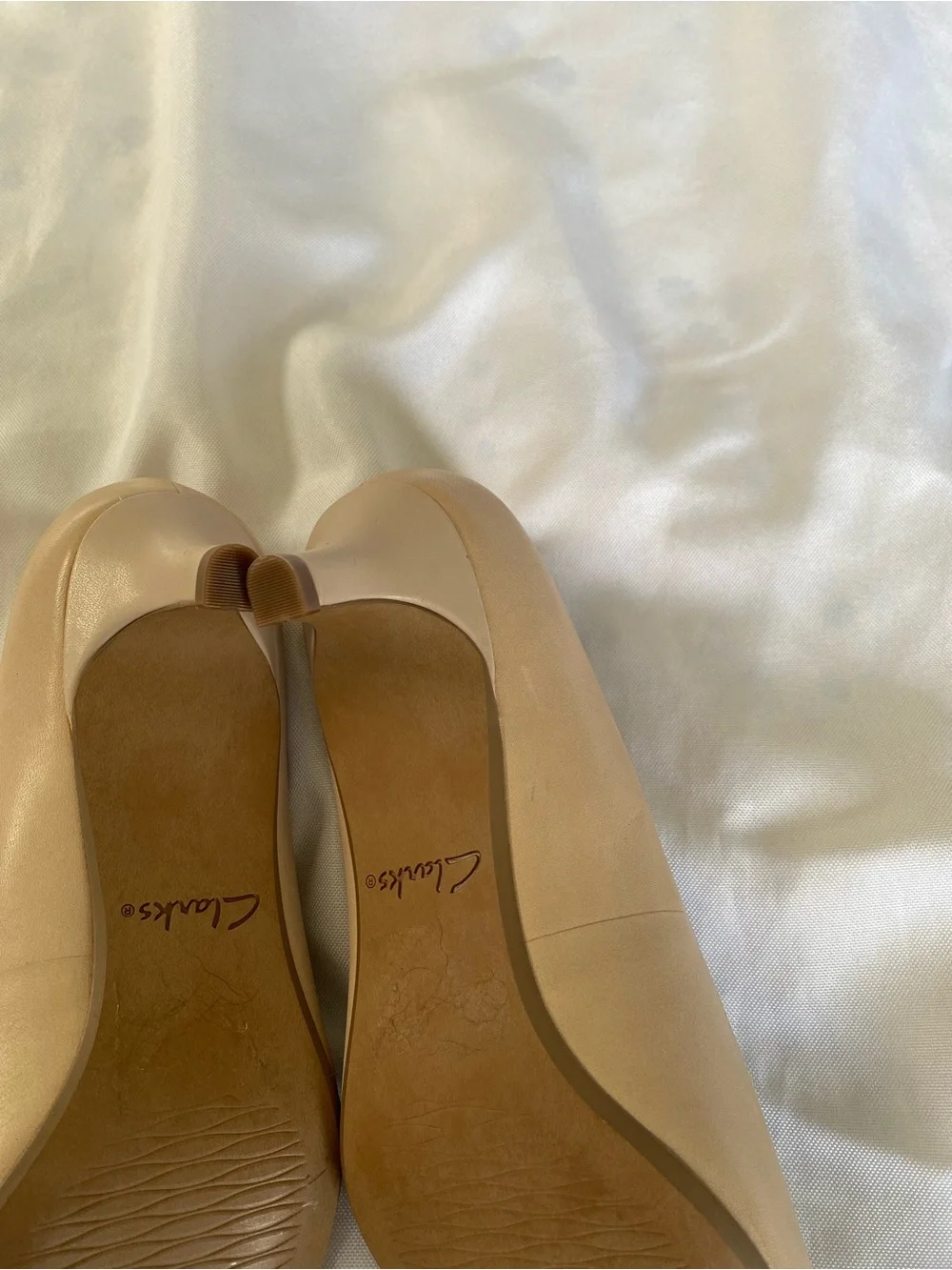Clarks classic flats