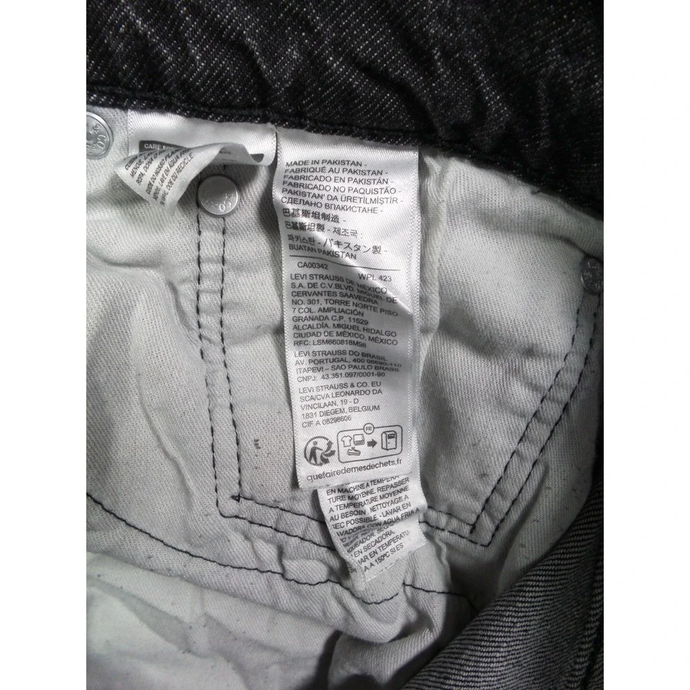 Levis levis 559