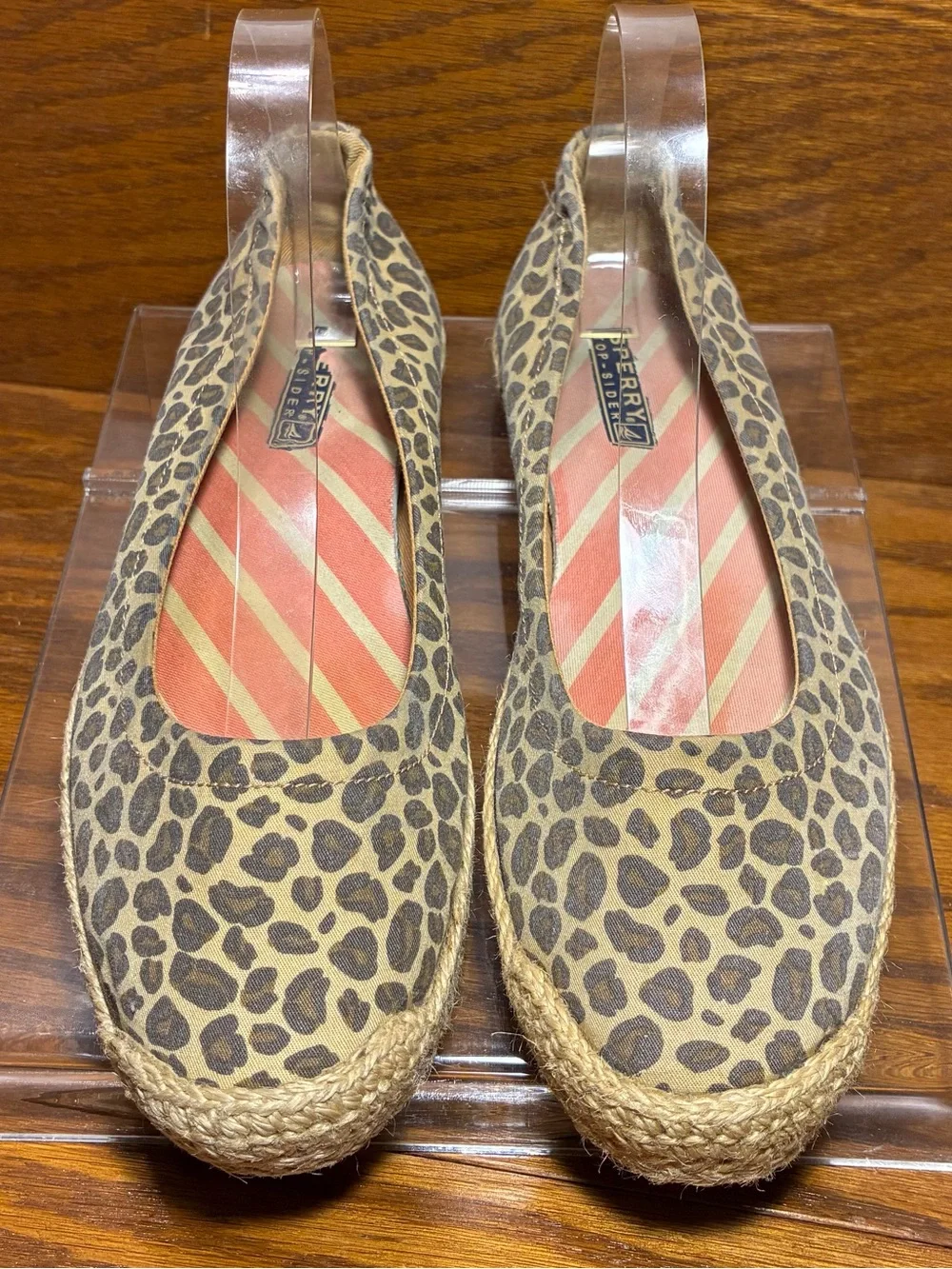 Sperry these top