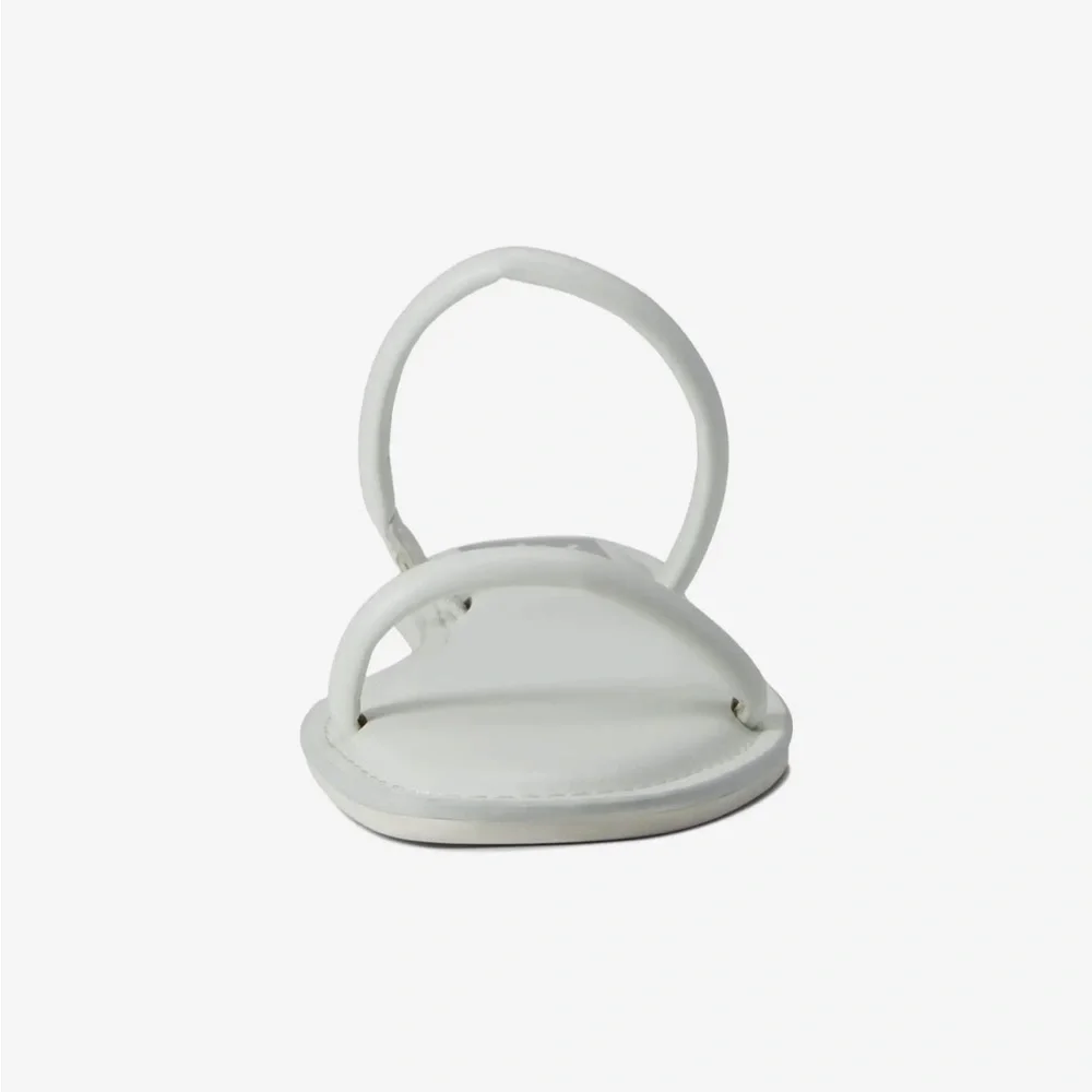 Dolce Vita sleek minimalist