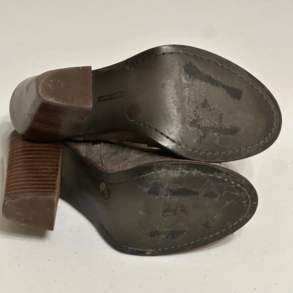 Vince Camuto stylish versatile