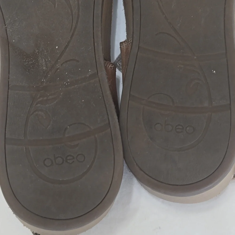 Abeo step out