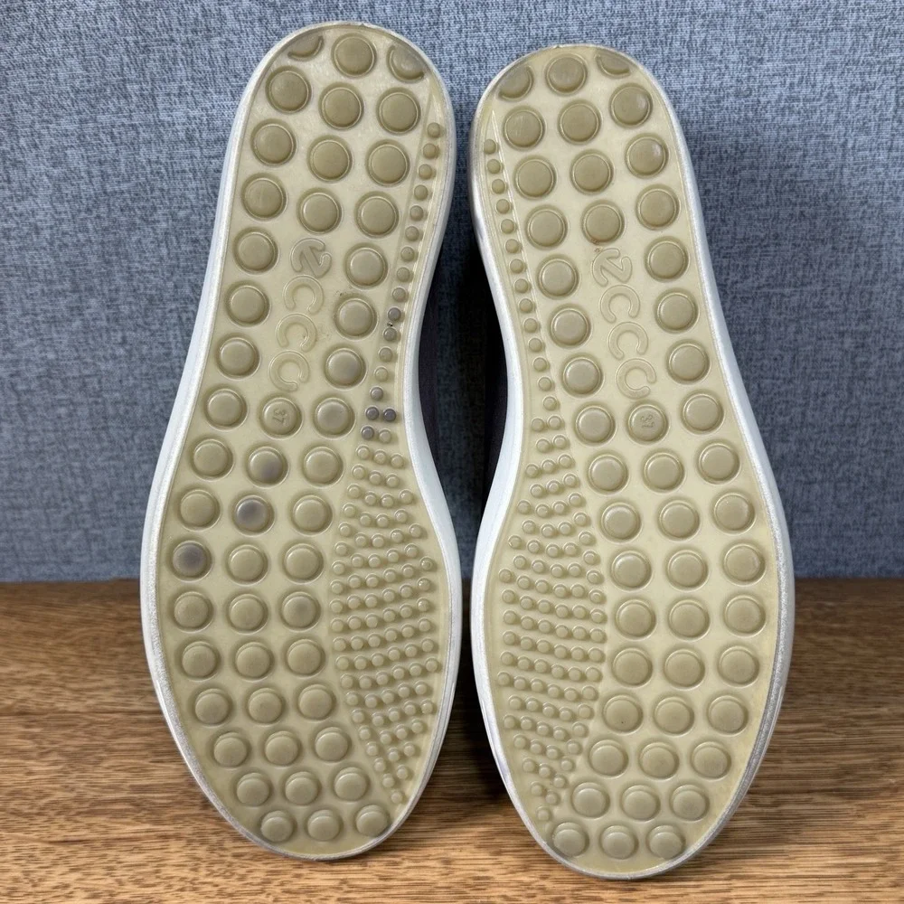 Ecco womens soft7