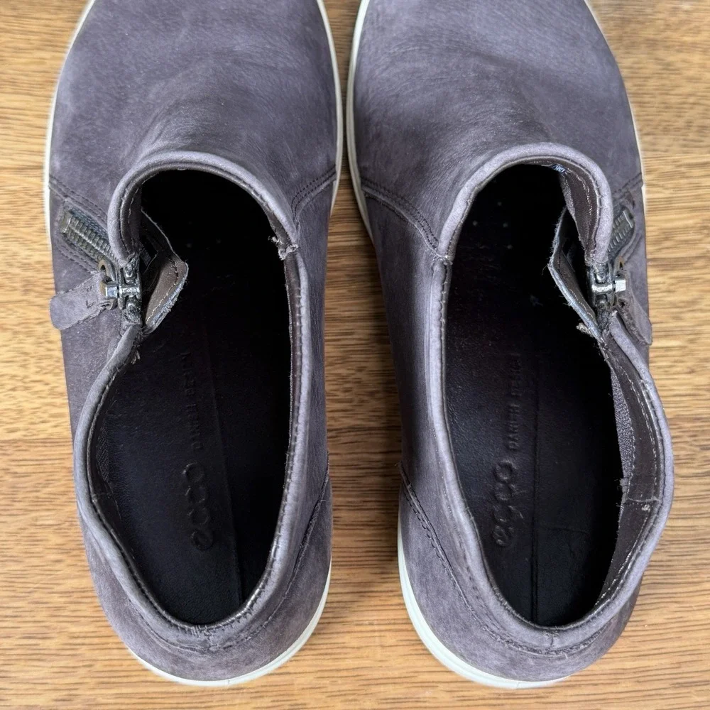 Ecco womens soft7