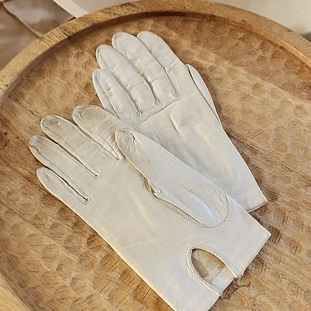 Vintage disclosure wear