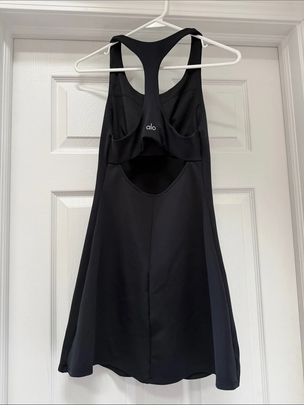 ALO Yoga sleek black