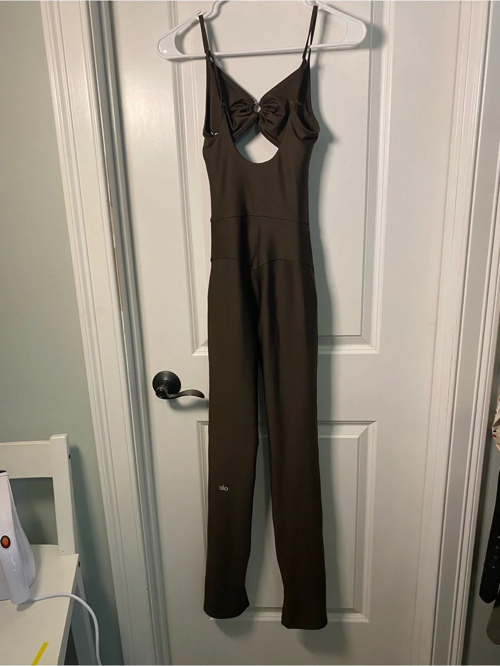 ALO Yoga features front