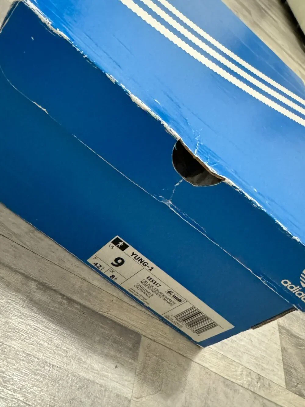 adidas shoes black