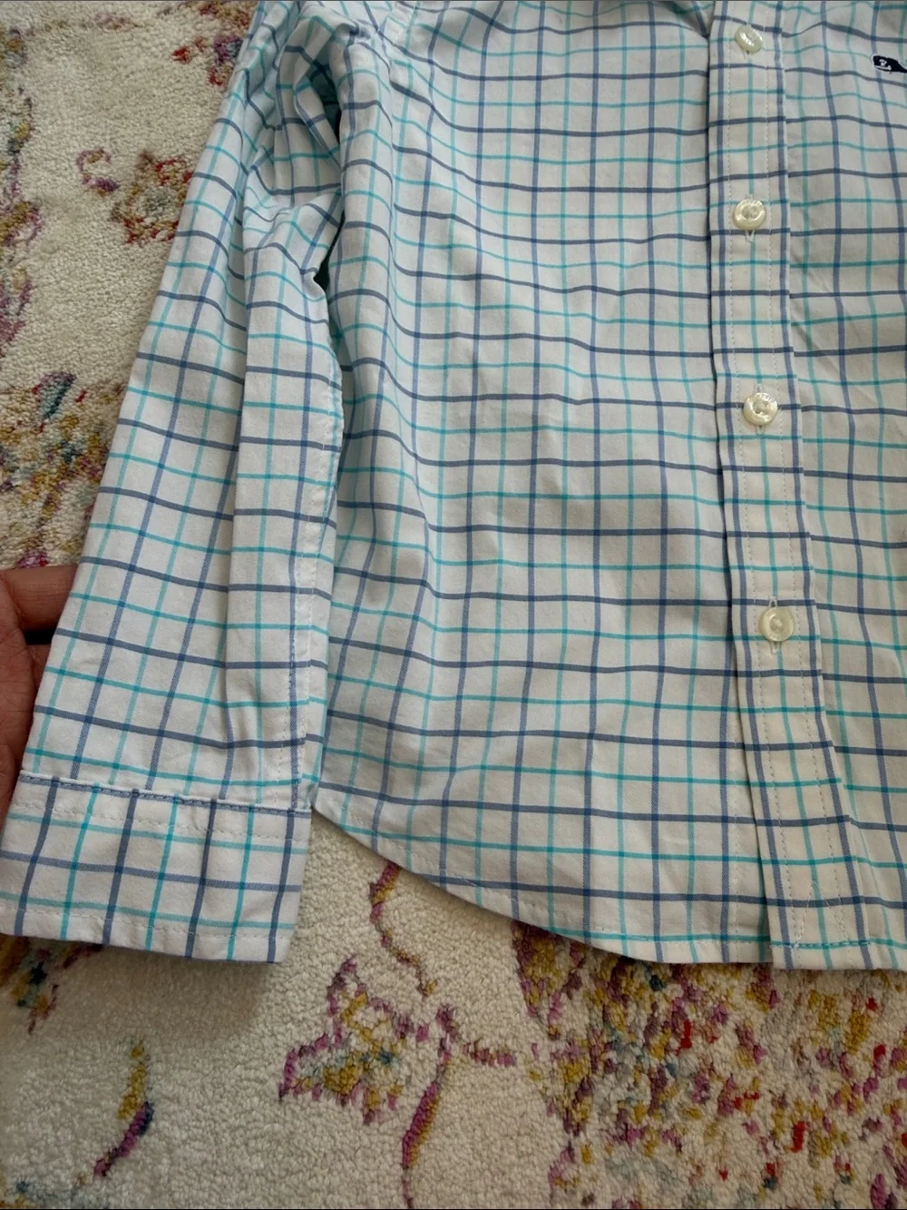 Vineyard Vines excellent worn