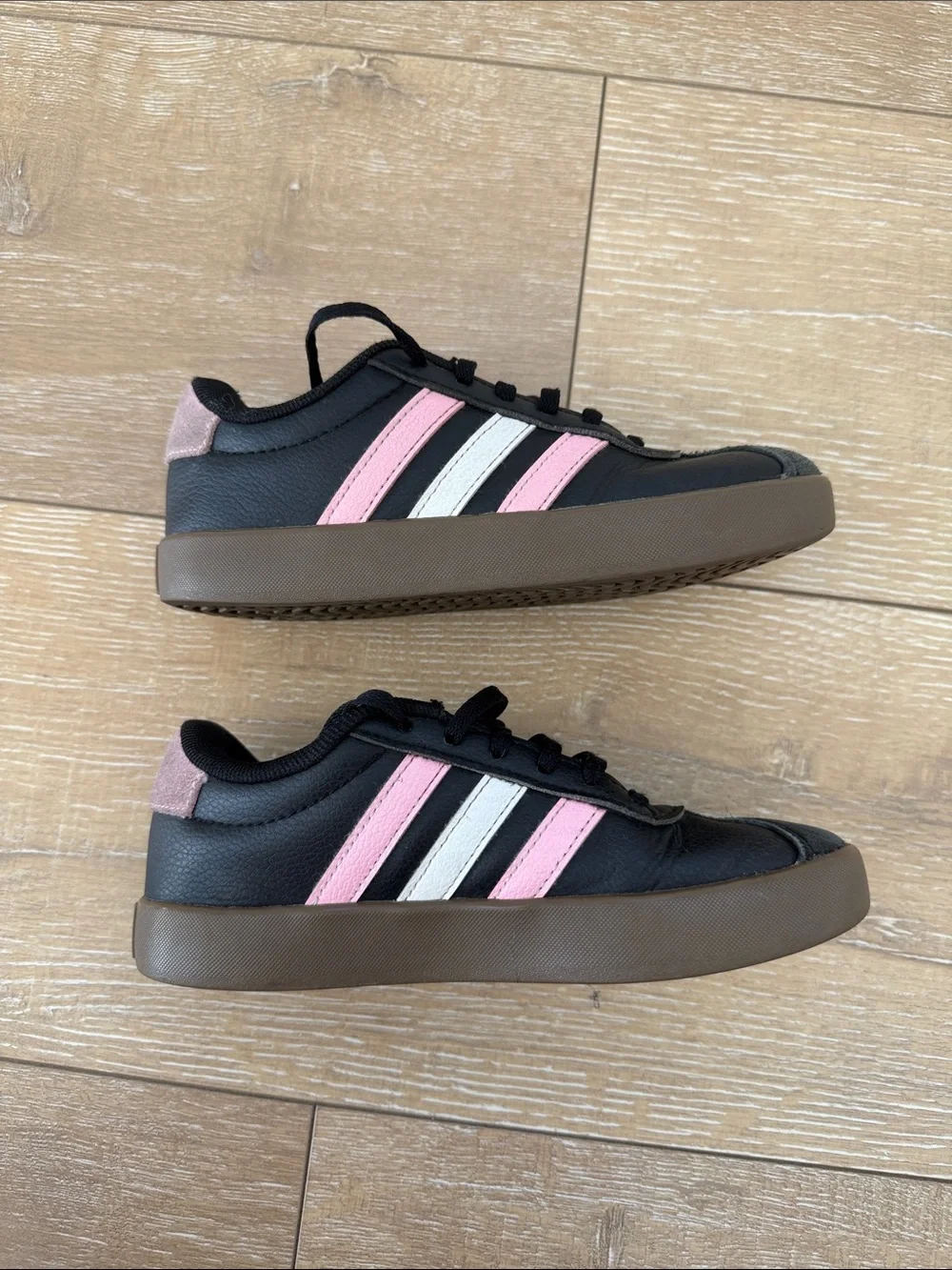 adidas low top