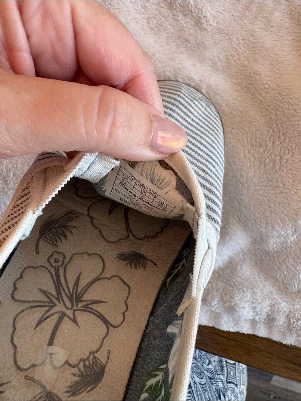 Tommy Bahama casual slip