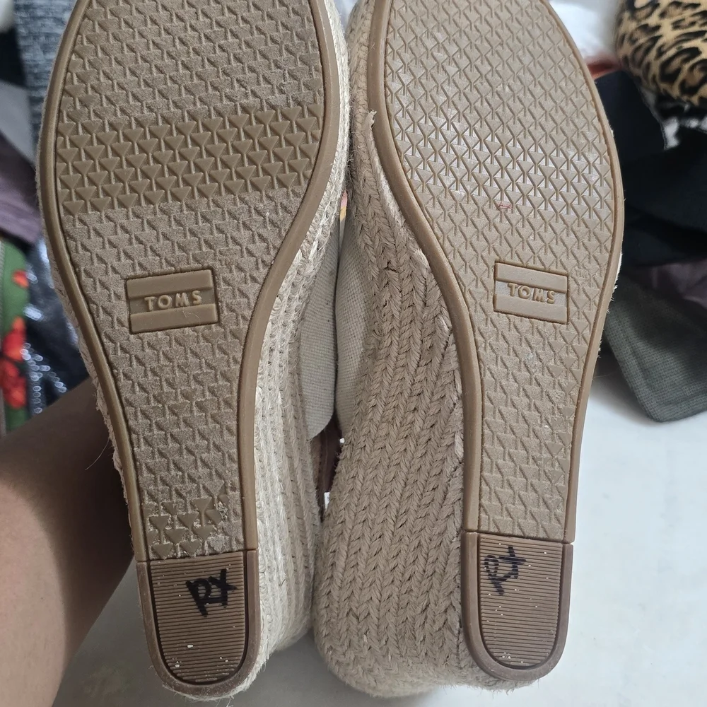 Toms espadrille wedge