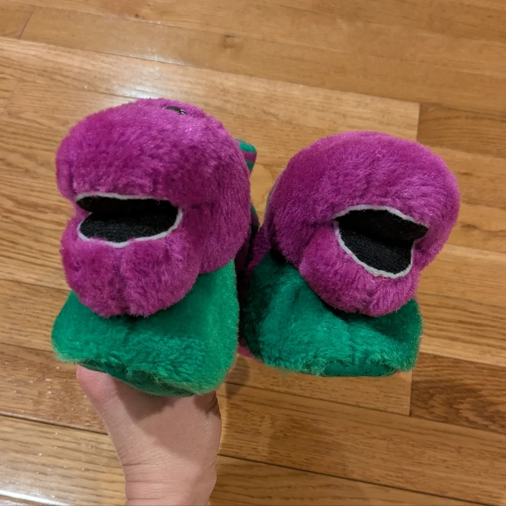 Barney The Dinosaur 1993 Purple and Green Plush Slippers  11-12 XL