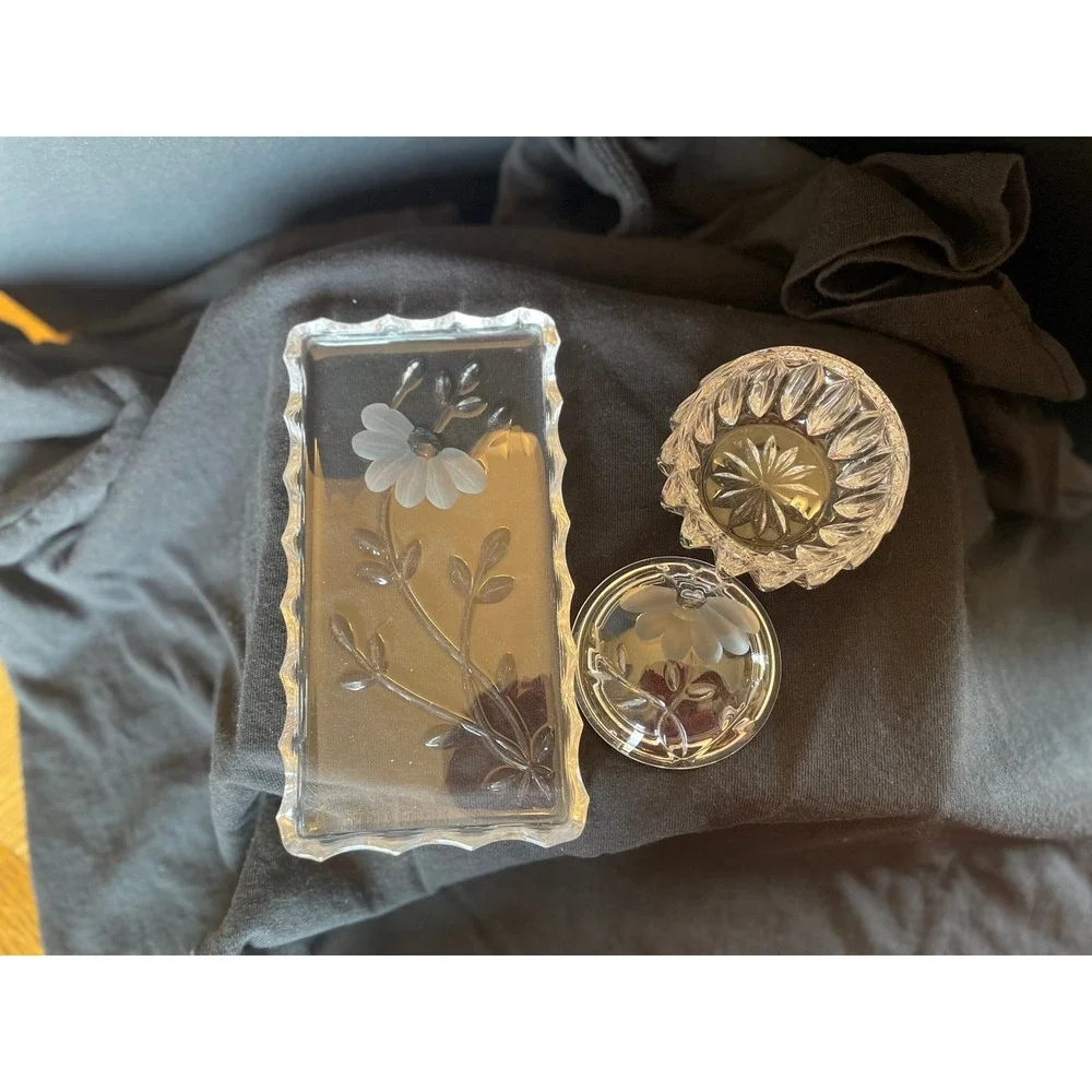 Vintage‎ Princess House Frosted Daisy Crystal Trinket Tray and Lidded Jar Set